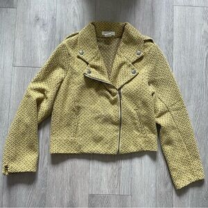 Yellow and brown patterned moto jacket with silver buttons. Size: M